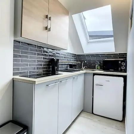 Apartment Chez Mily Joli Petit Duplex Plein Centre Cotteret Draps Et Serviettes Fournis Villers-Cotterets (Aisne)